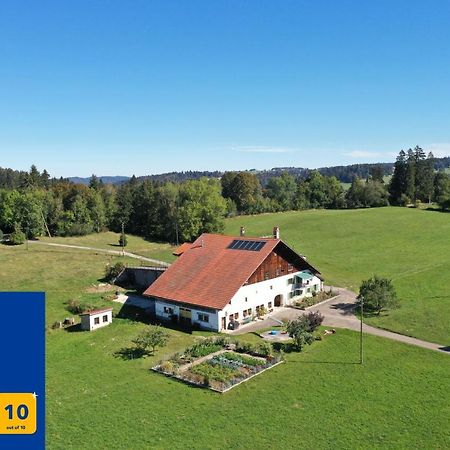 O Valanvron - Appartement Dans Une Ancienne Ferme Neuchateloise La Chaux De Fonds ภายนอก รูปภาพ