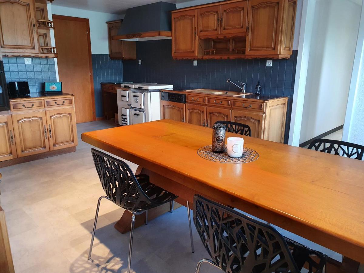 O Valanvron - Appartement Dans Une Ancienne Ferme Neuchateloise La Chaux De Fonds ภายนอก รูปภาพ