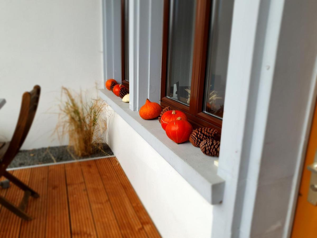O Valanvron - Appartement Dans Une Ancienne Ferme Neuchateloise La Chaux De Fonds ภายนอก รูปภาพ