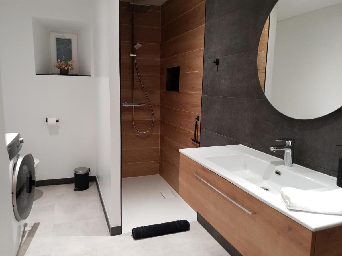O Valanvron - Appartement Dans Une Ancienne Ferme Neuchateloise La Chaux De Fonds ภายนอก รูปภาพ